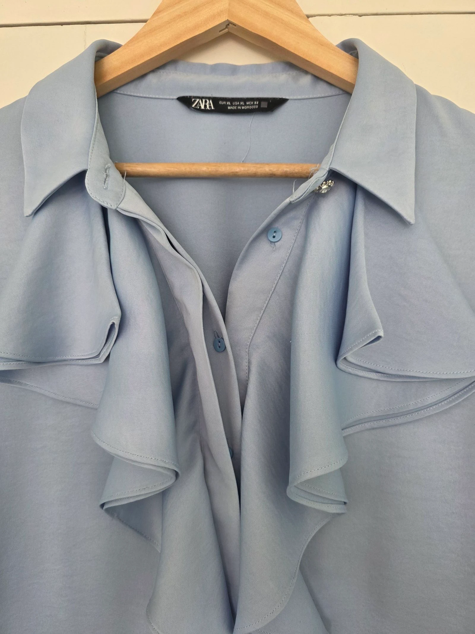 Blusa Azul Acetinada Folhos | Zara | T.XL – photo 2